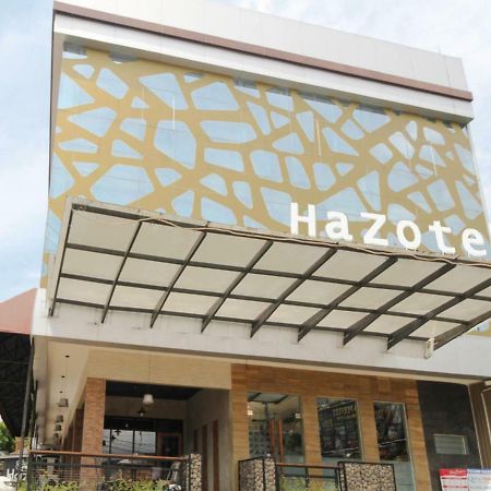 Hazotel Semarang Exteriör bild