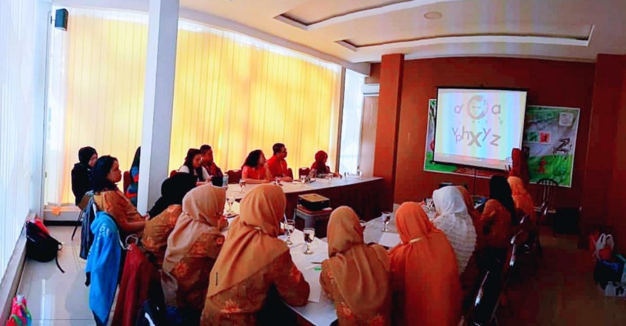 Hazotel Semarang Exteriör bild